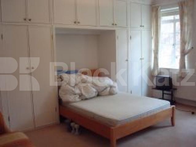 			New Instruciton, 2 Bedroom, 1 bath, 1 reception Flat			 Cochrane Close, ST JOHNS WOOD